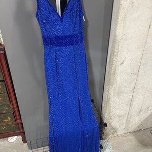 Absolutely stunning party dress